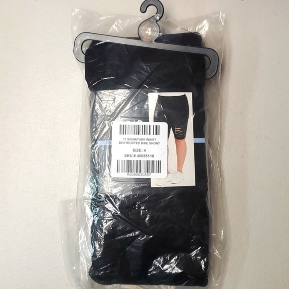 ❤️NWT VINTAGE TORRID BERMUDA BIKE SHORT - DESTRUCTED - 11" INSEAM - PLUS SIZE - Picture 5 of 8